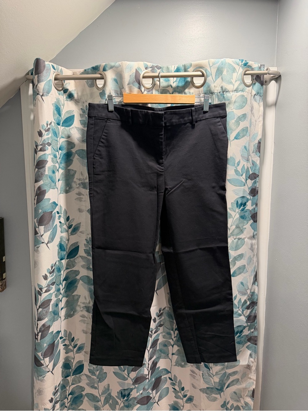 LOFT Black Ankle Cropped Slim Jeans